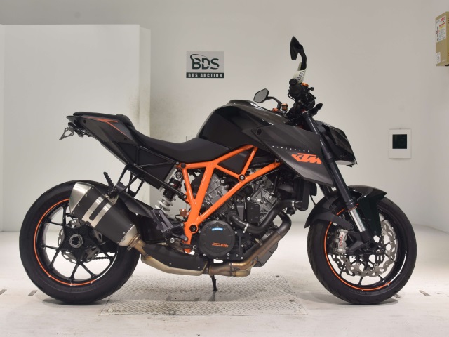 KTM 1290 SUPERDUKE R 2016