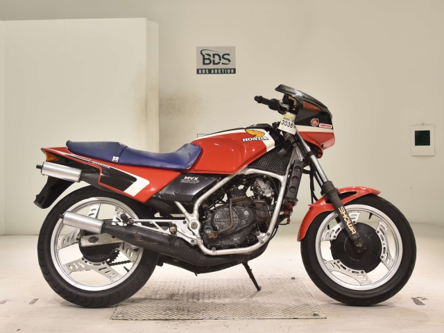 Honda MVX250F 1983
