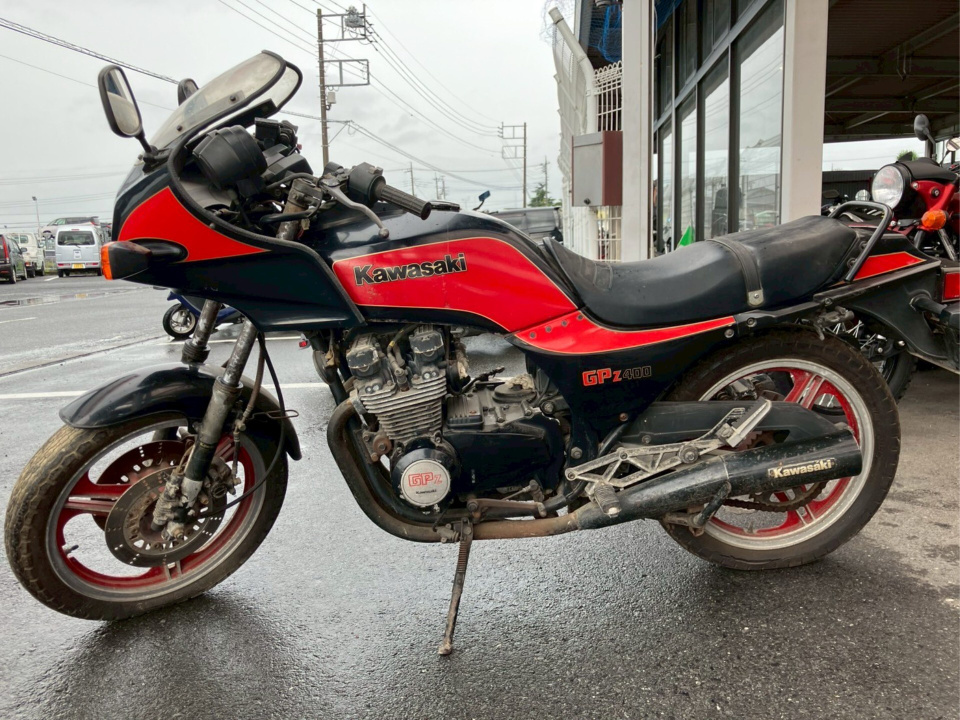 Kawasaki GPZ400