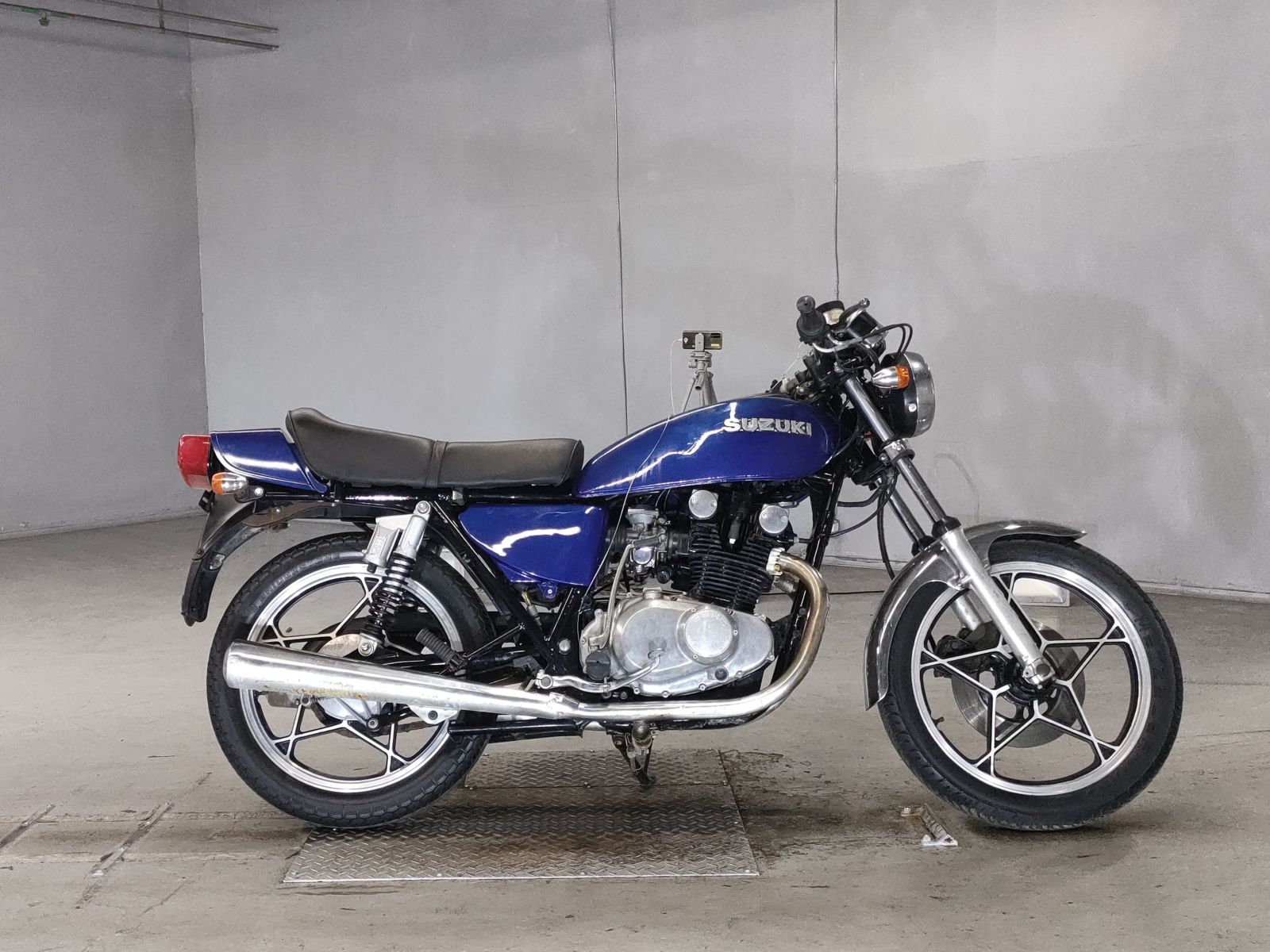 Suzuki GS400