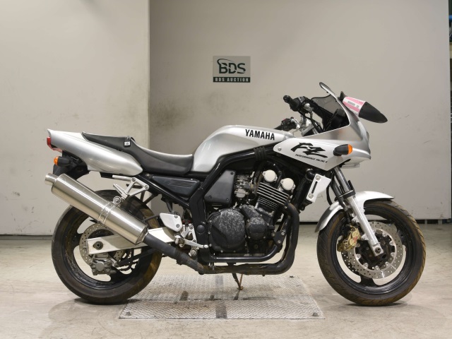 Yamaha FZ400 1997