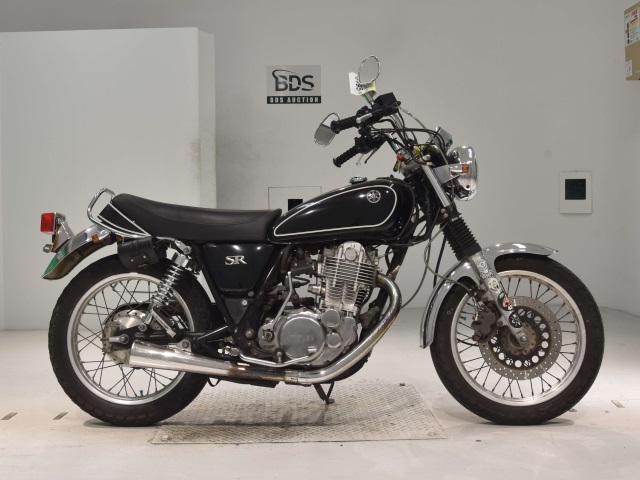 Yamaha SR400 2010