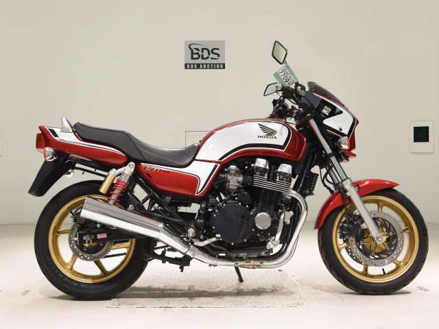 Honda CB750SF 2010
