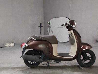 Honda GIORNO 2011