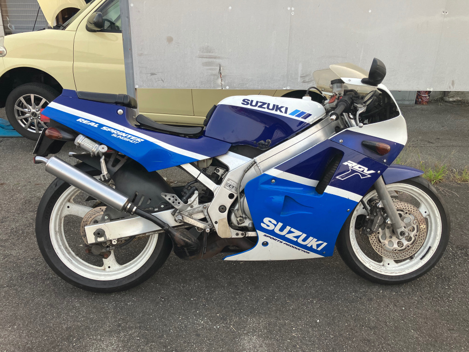 Suzuki RGV250 GAMMA