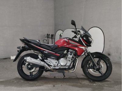 Suzuki GSR250