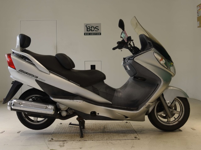 Suzuki SKYWAVE 250S