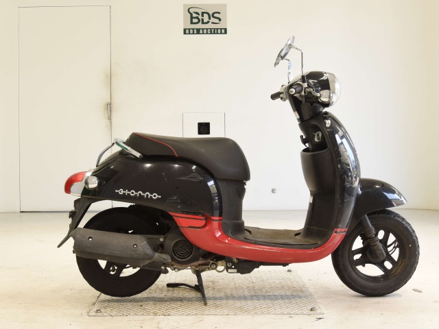 Honda GIORNO 2012