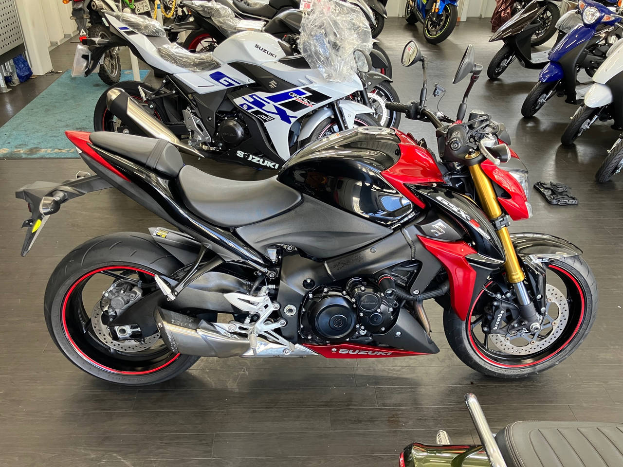 Suzuki GSX-S1000 2015