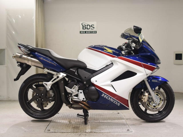Honda VFR800A 2010
