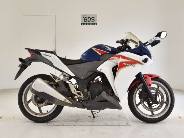 Honda CBR250R 2011