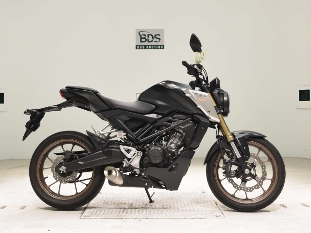 Honda CB125R 2021