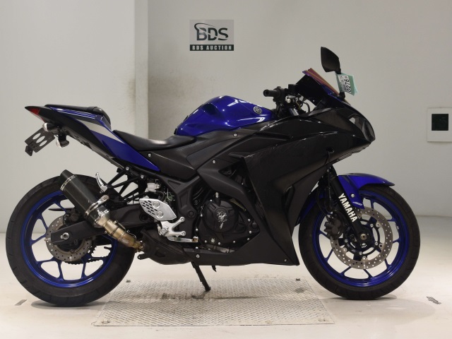 Yamaha YZF-R25 2015