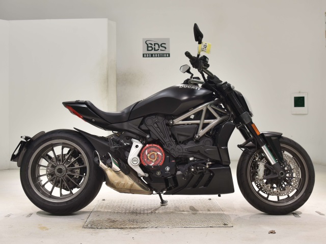 Ducati X DIAVEL 2016