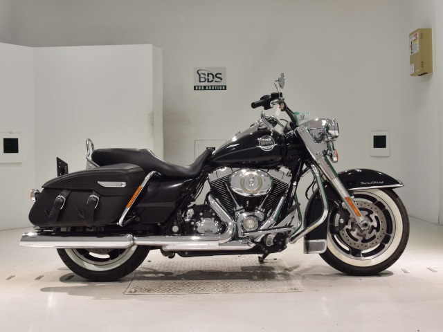 HD ROAD KING FLHRC1580 2009