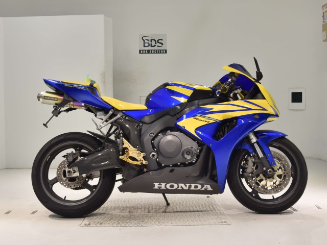 Honda CBR1000RR 2006