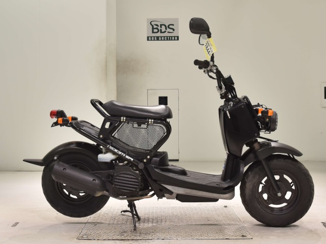 Honda ZOOMER 2011