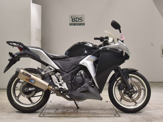 Honda CBR250R 2011