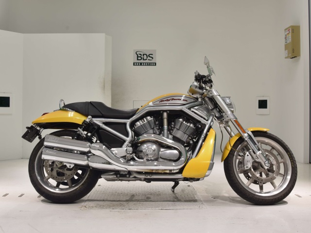 HD STREET ROD VRSCR1130 2005