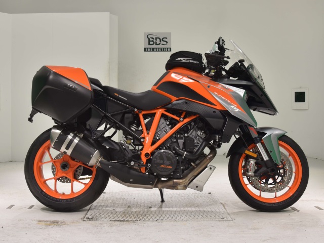 KTM 1290 SUPERDUKE GT 2020