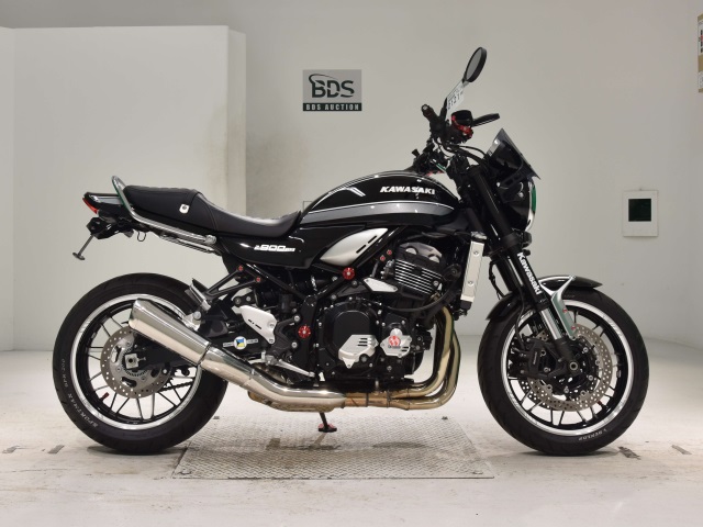 Kawasaki Z900RS 2021
