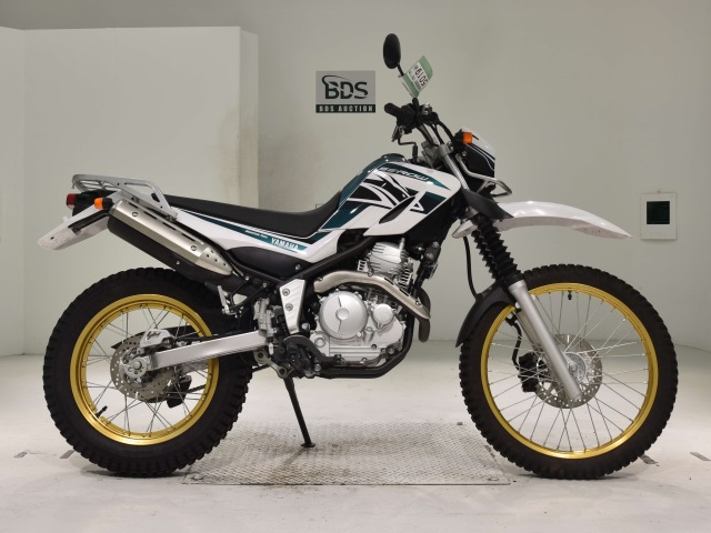 Yamaha SEROW XT250 2017