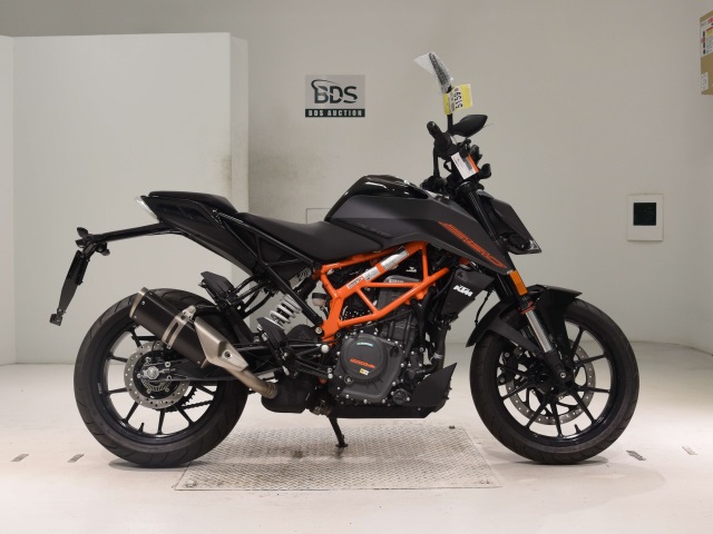 KTM 390 DUKE 2025