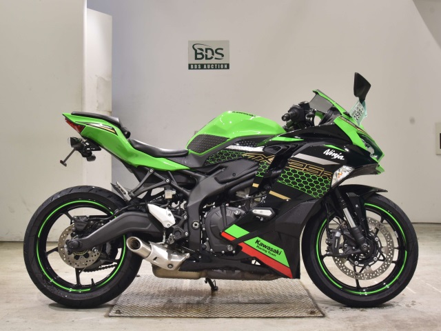 Kawasaki NINJA ZX-25R 2021