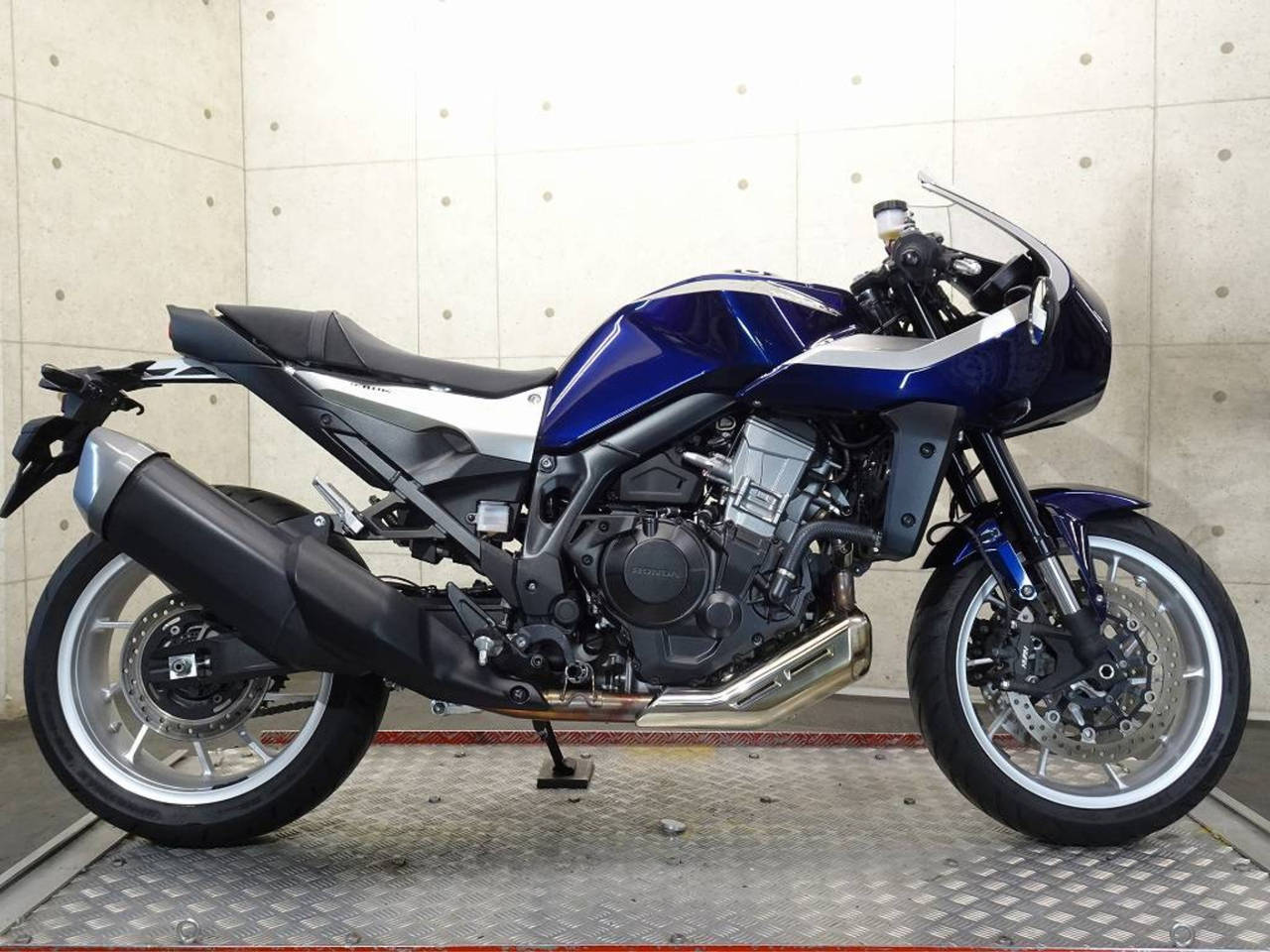 Honda HAWK11 2022