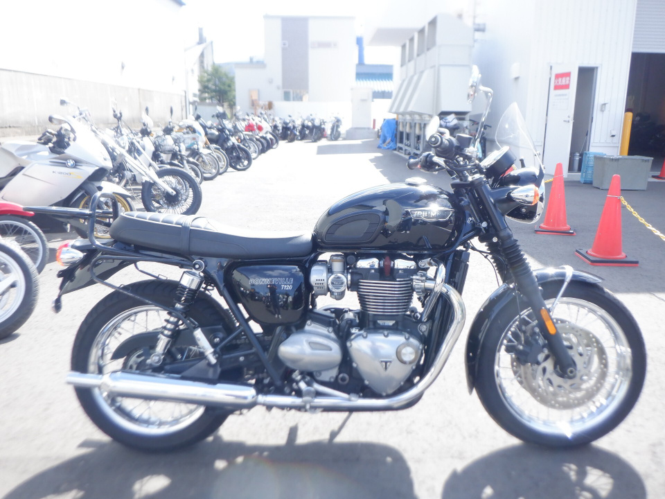 Triumph BONNEVILLE T120 2017