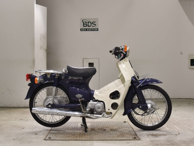 Honda C50 2000