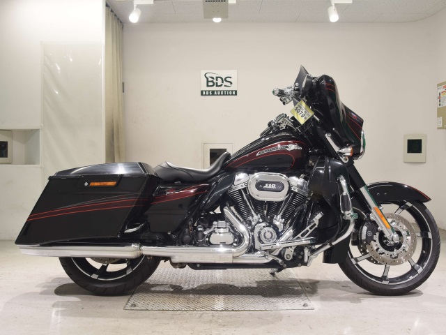 HD STREET GLIDE FLHXSE1800 2011