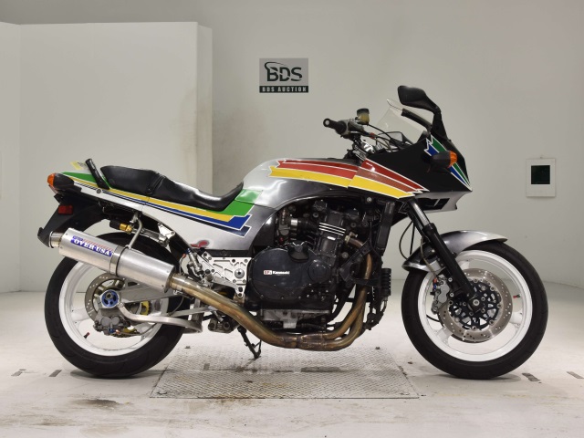 Kawasaki GPZ900R 1995