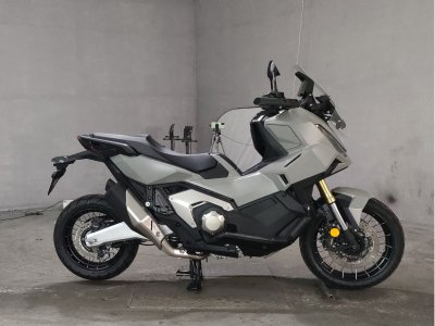 Honda X-ADV750 2025