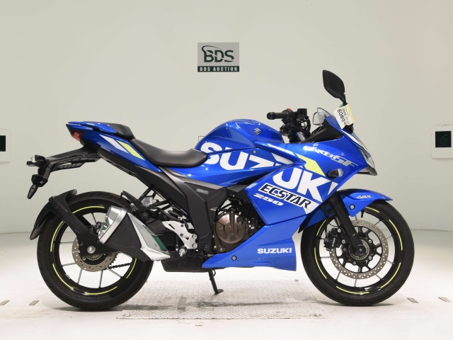 Suzuki GIXXER250SF