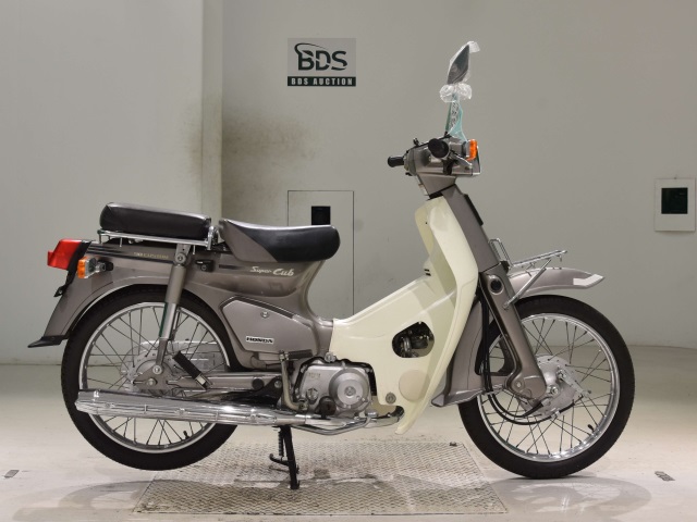 Honda C90-E 2002