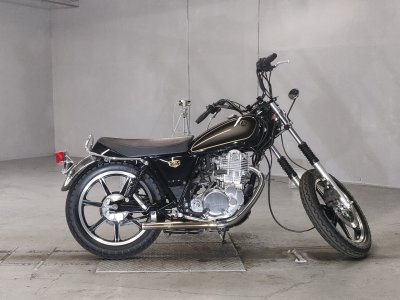 Yamaha SR400 2021