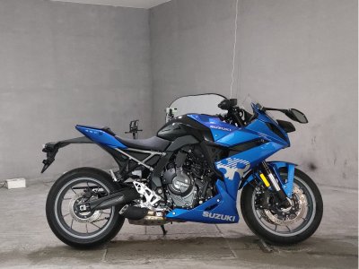 Suzuki GSX-8R