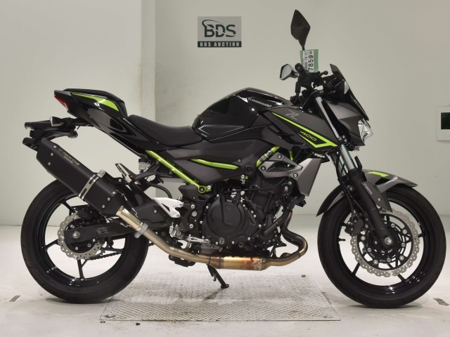 Kawasaki Z400 2022