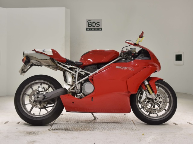 Ducati 749S 2004