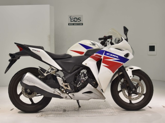Honda CBR250R 2013