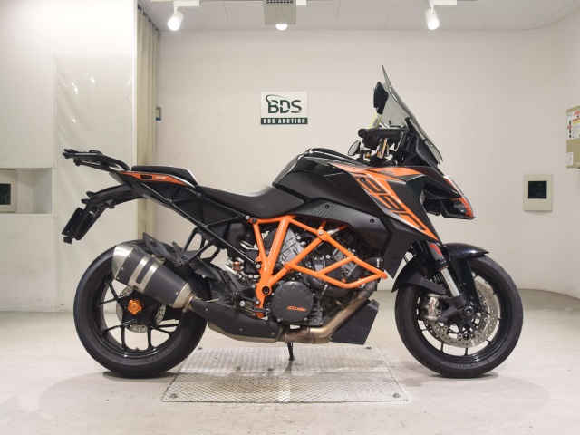 KTM 1290 SUPERDUKE GT 2019