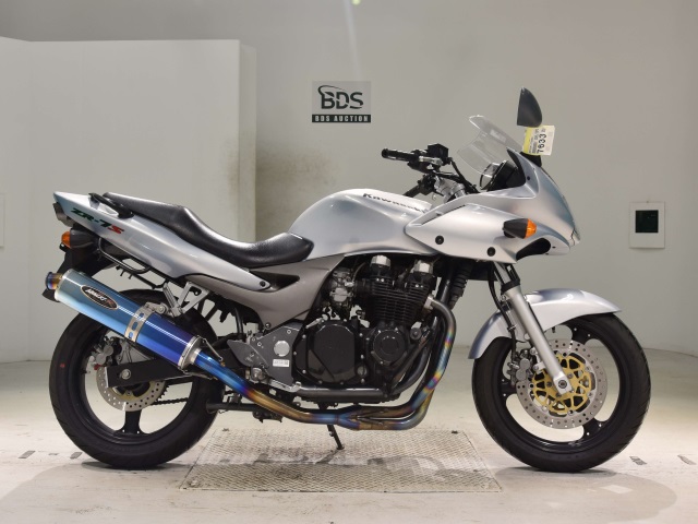 Kawasaki ZR-7S 2004