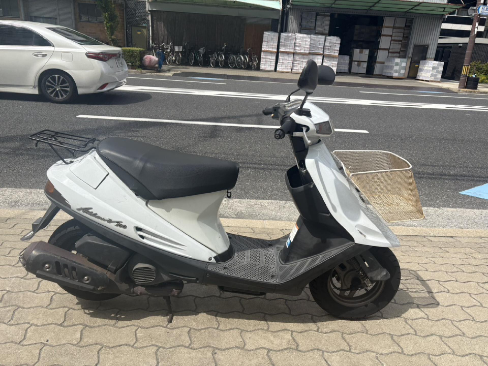 Suzuki ADDRESS V100