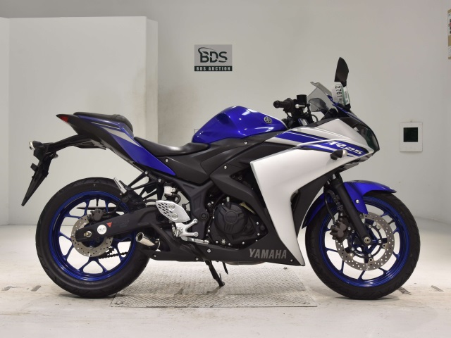 Yamaha YZF-R25 2016