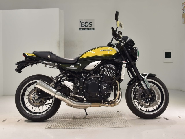 Kawasaki Z900RS 2024