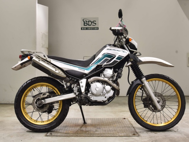 Yamaha SEROW XT250