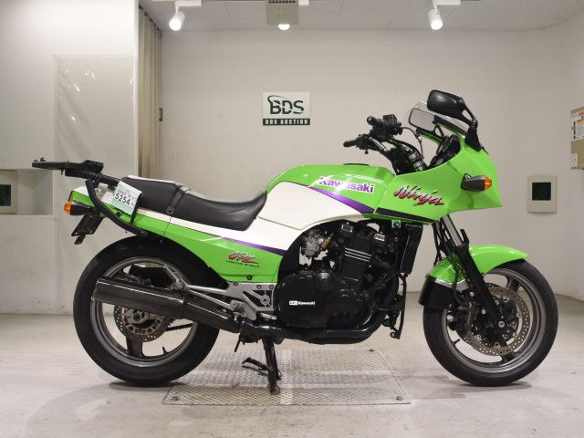 Kawasaki GPZ900R 2002