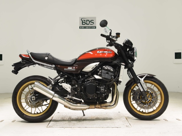 Kawasaki Z900RS 2022
