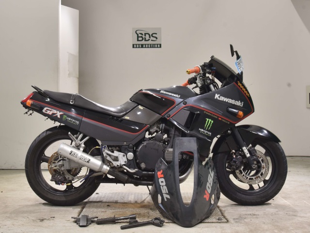 Kawasaki GPX750R 1986